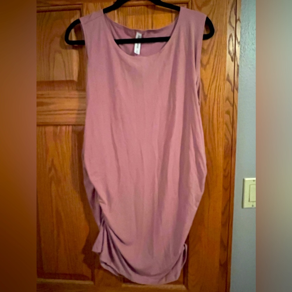 Never worn long pink tank, plus size woman’s, ruched sides, Zenana Outfitters 3X
